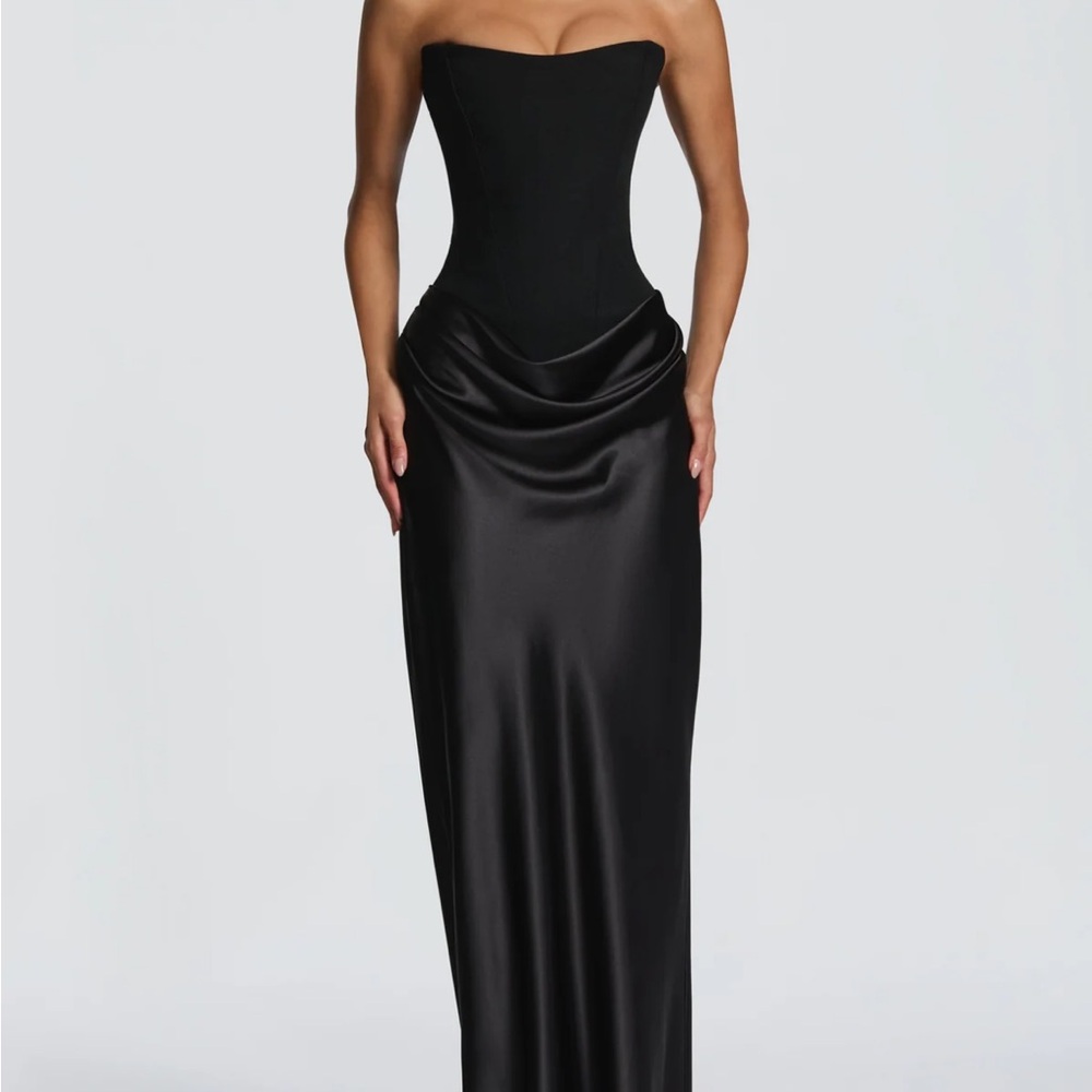Chic Strapless Black Satin Dress
